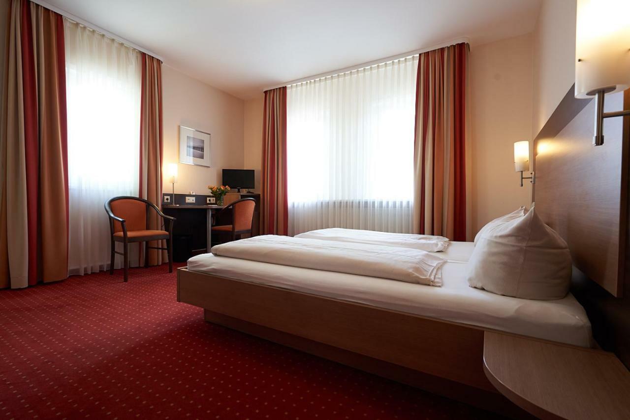Hotel Gasthof Koenig Karl 프로이덴슈타트 외부 사진